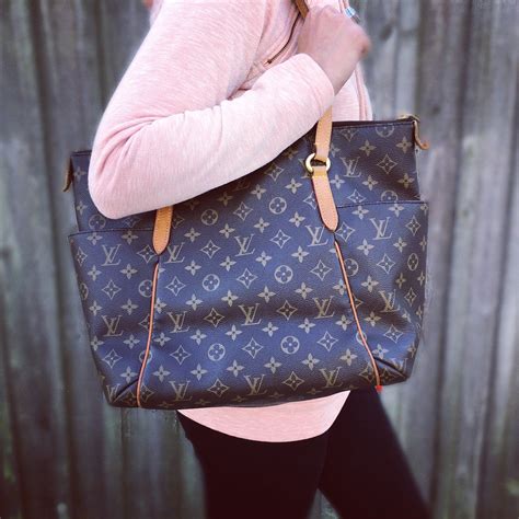 ราคา กระเป า louis vuitton totally mm monogram|bag monogram thailand.